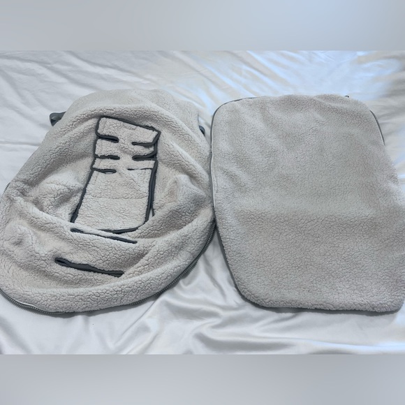 Infants car seat cozy&warm in gray - Picture 3 of 7